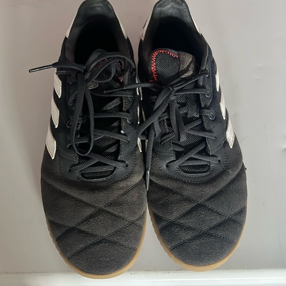 Men’s Adidas Indoor Soccer Shoe - Picture 1 of 8